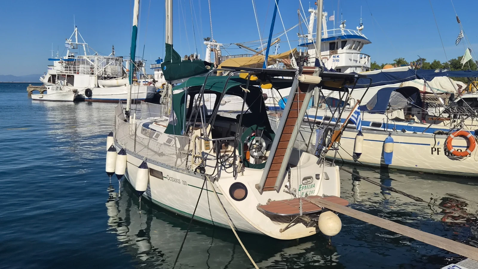 Ветроходна лодка Beneteau Oceanis 320