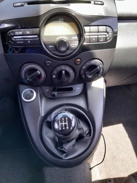 Mazda 2 1.3i-газ-бензин, снимка 8
