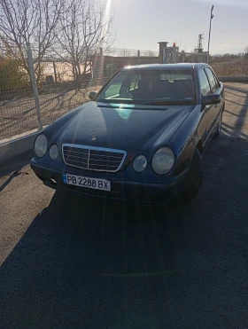 Mercedes-Benz E 220, снимка 1