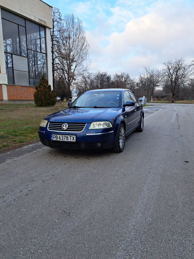 VW Passat, снимка 1 - Автомобили и джипове - 46288544