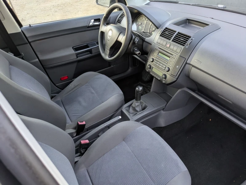 VW Polo 1.2I Familiy, снимка 13 - Автомобили и джипове - 42370285