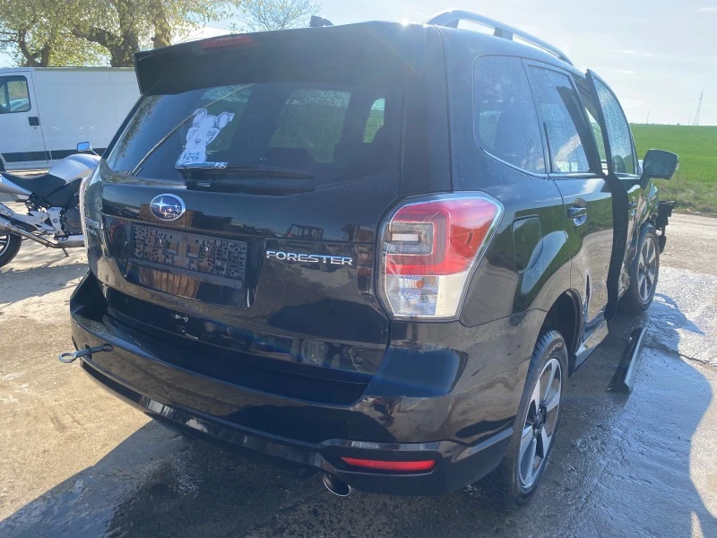 Subaru Forester 2.0 , снимка 5 - Автомобили и джипове - 45157092