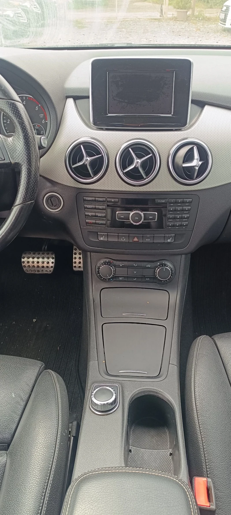 Mercedes-Benz B 200 CDI Avtomat, снимка 12 - Автомобили и джипове - 47471204