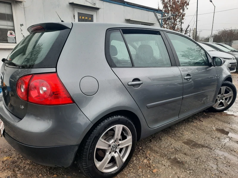 VW Golf 2008ма 1.6i ГАЗ !!, снимка 3 - Автомобили и джипове - 47928941