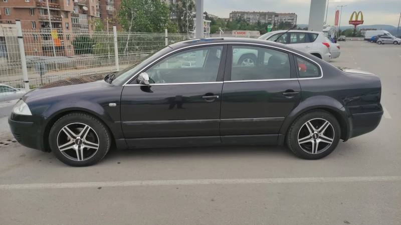 VW Passat 1.8T, снимка 12 - Автомобили и джипове - 48572725