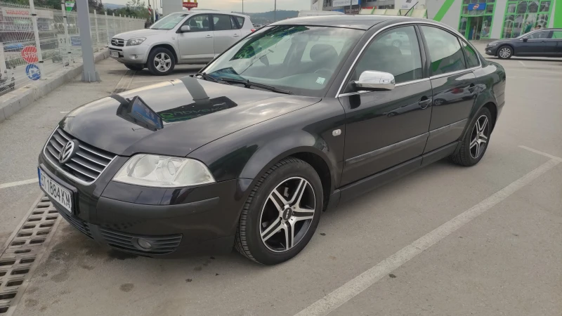 VW Passat 1.8T, снимка 1 - Автомобили и джипове - 48572725