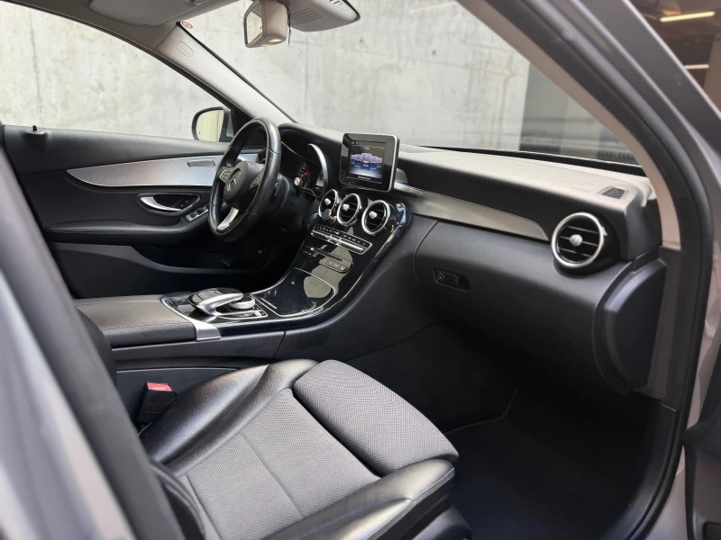 Mercedes-Benz C 220 ///FullLed///Distronic///2016///7G, снимка 12 - Автомобили и джипове - 52021311
