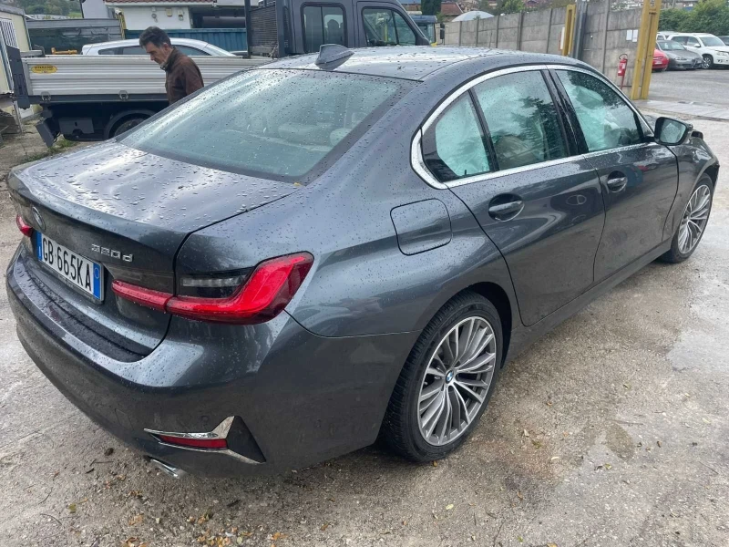 BMW 320 G20 2.0d x-drive НА ЧАСТИ 98000км, снимка 11 - Автомобили и джипове - 52832718