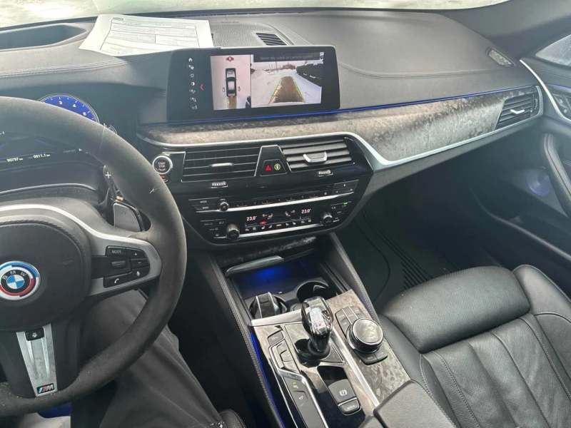 BMW 550 M550i xDrive 2018* CARFAX * БЕЗ ПЪРВОНАЧАЛНА ВНОСК, снимка 9 - Автомобили и джипове - 52940588