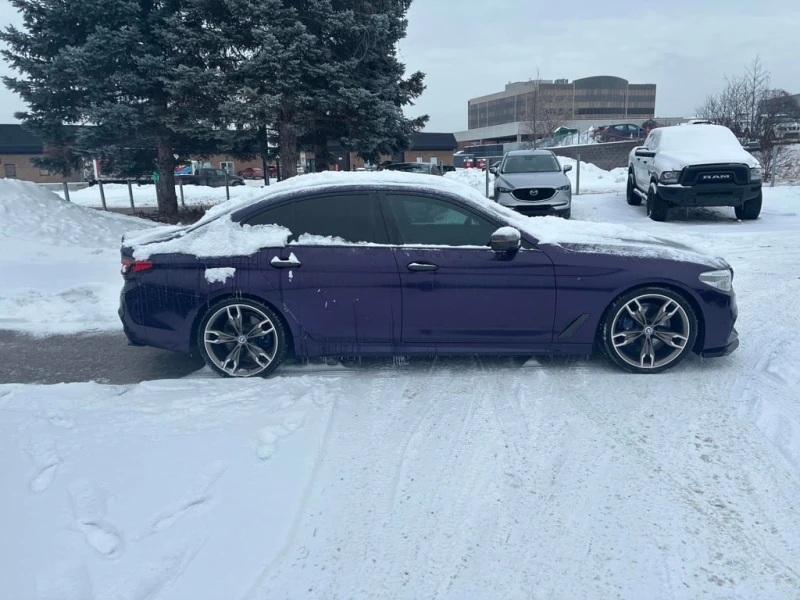 BMW 550 M550i xDrive 2018* CARFAX * БЕЗ ПЪРВОНАЧАЛНА ВНОСК, снимка 4 - Автомобили и джипове - 52940588