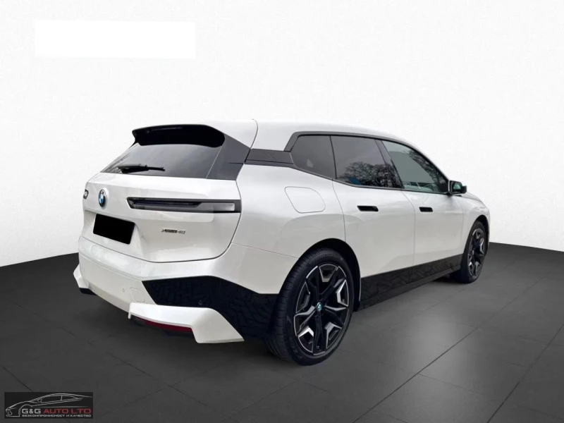 BMW iX xDrive40/326HP/PANO/HUD/LASER/360/NAVI/766g, снимка 4 - Автомобили и джипове - 53381733