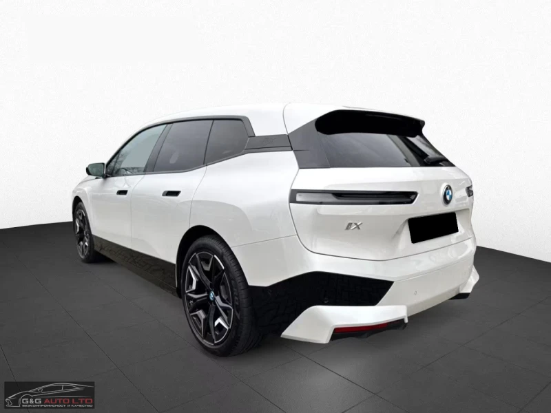 BMW iX xDrive40/326HP/PANO/HUD/LASER/360/NAVI/766g, снимка 2 - Автомобили и джипове - 53381733