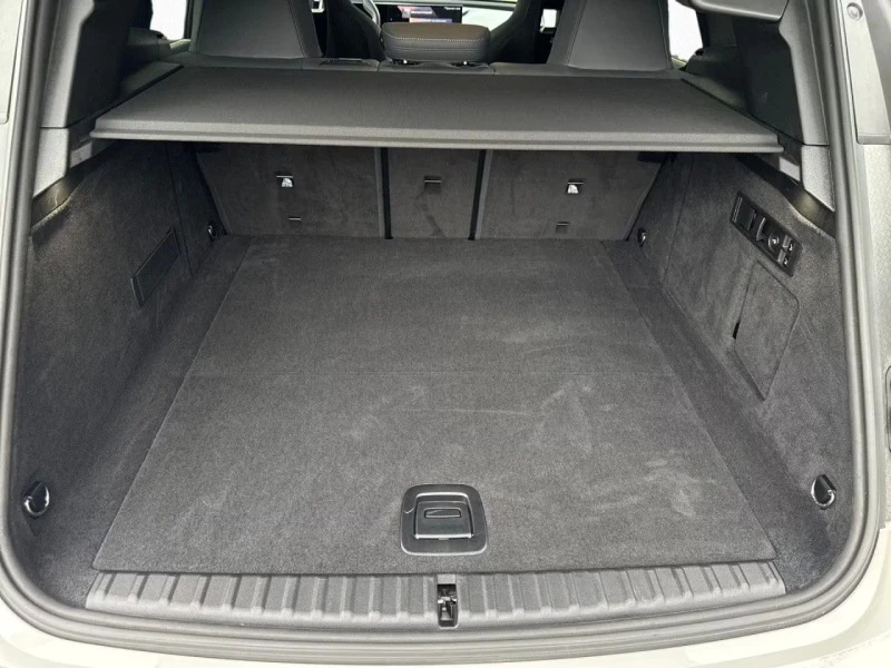 BMW iX xDrive40/326HP/PANO/HUD/LASER/360/NAVI/766g, снимка 13 - Автомобили и джипове - 53381733