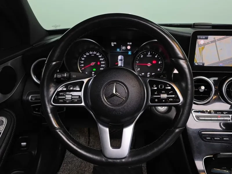 Mercedes-Benz C 180, снимка 13 - Автомобили и джипове - 52645574