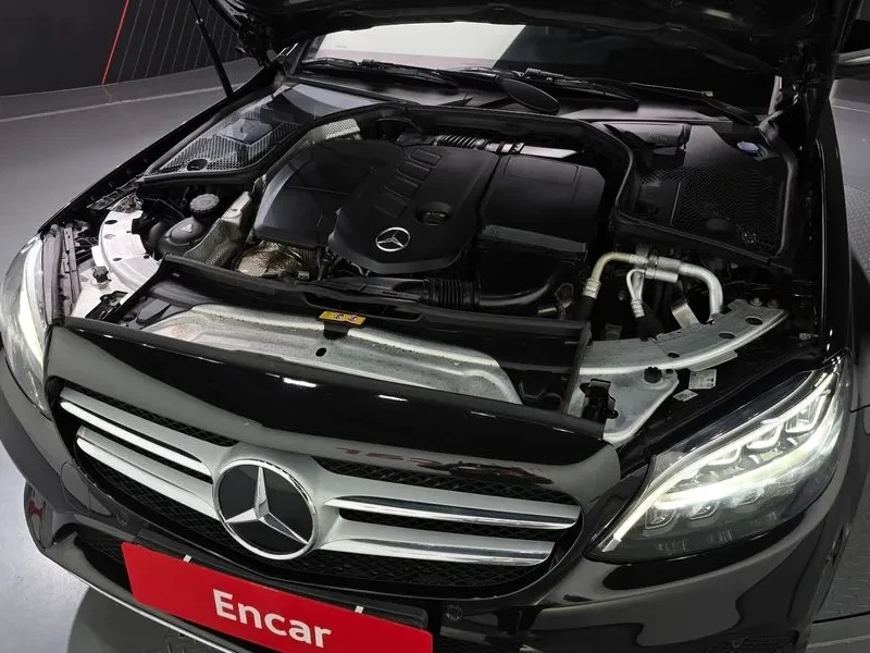 Mercedes-Benz C 180  - изображение 6