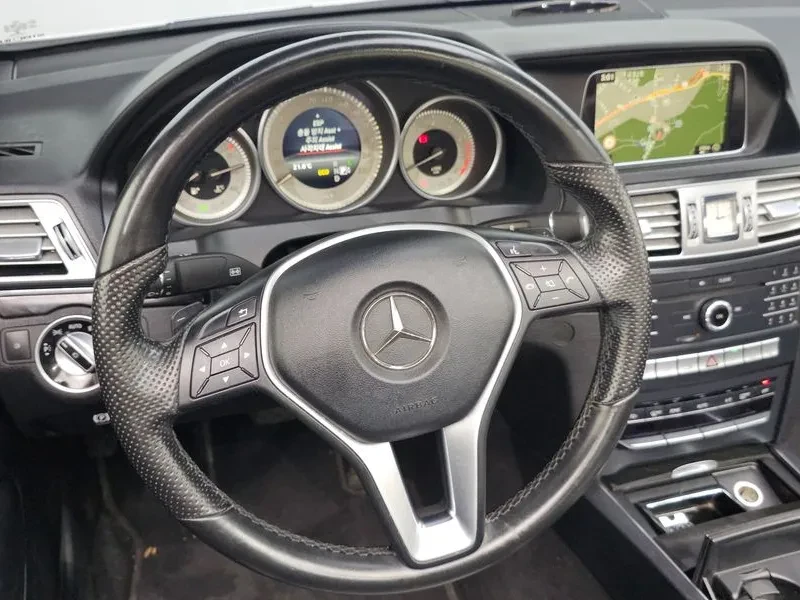 Mercedes-Benz E 200 Cabriolet, снимка 13 - Автомобили и джипове - 55914689