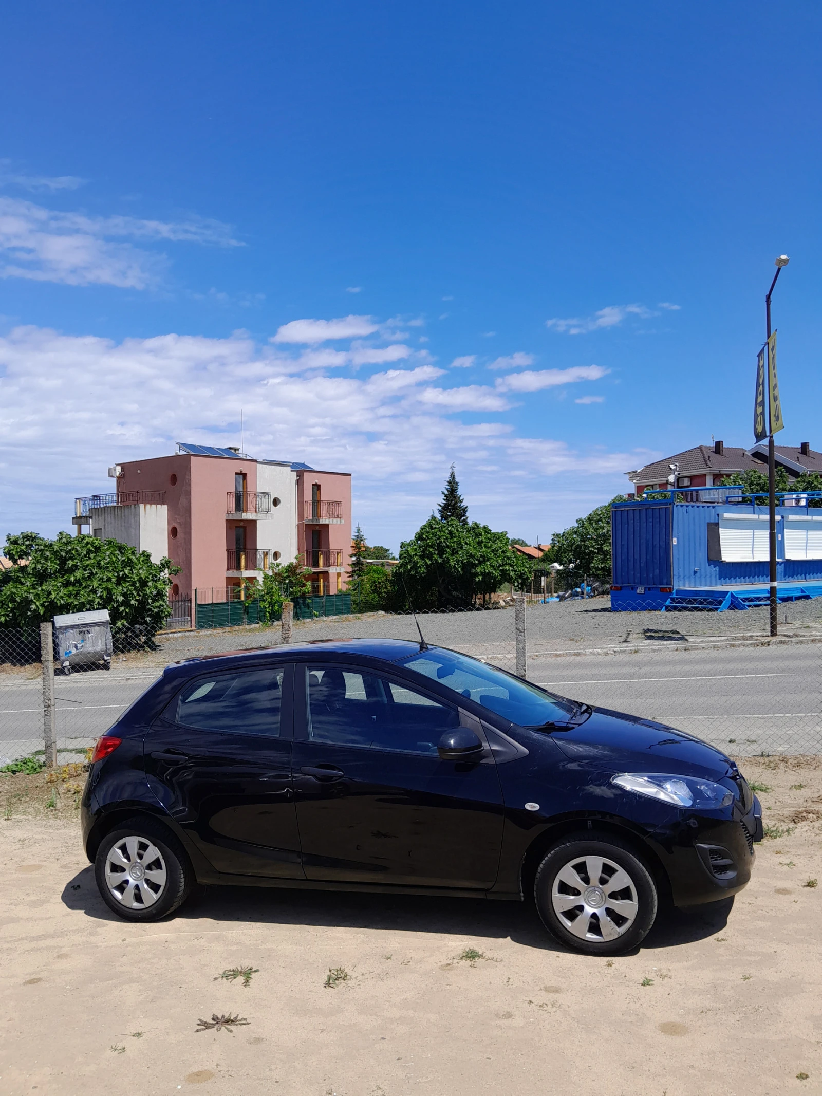 Mazda 2 1.3I - изображение 5