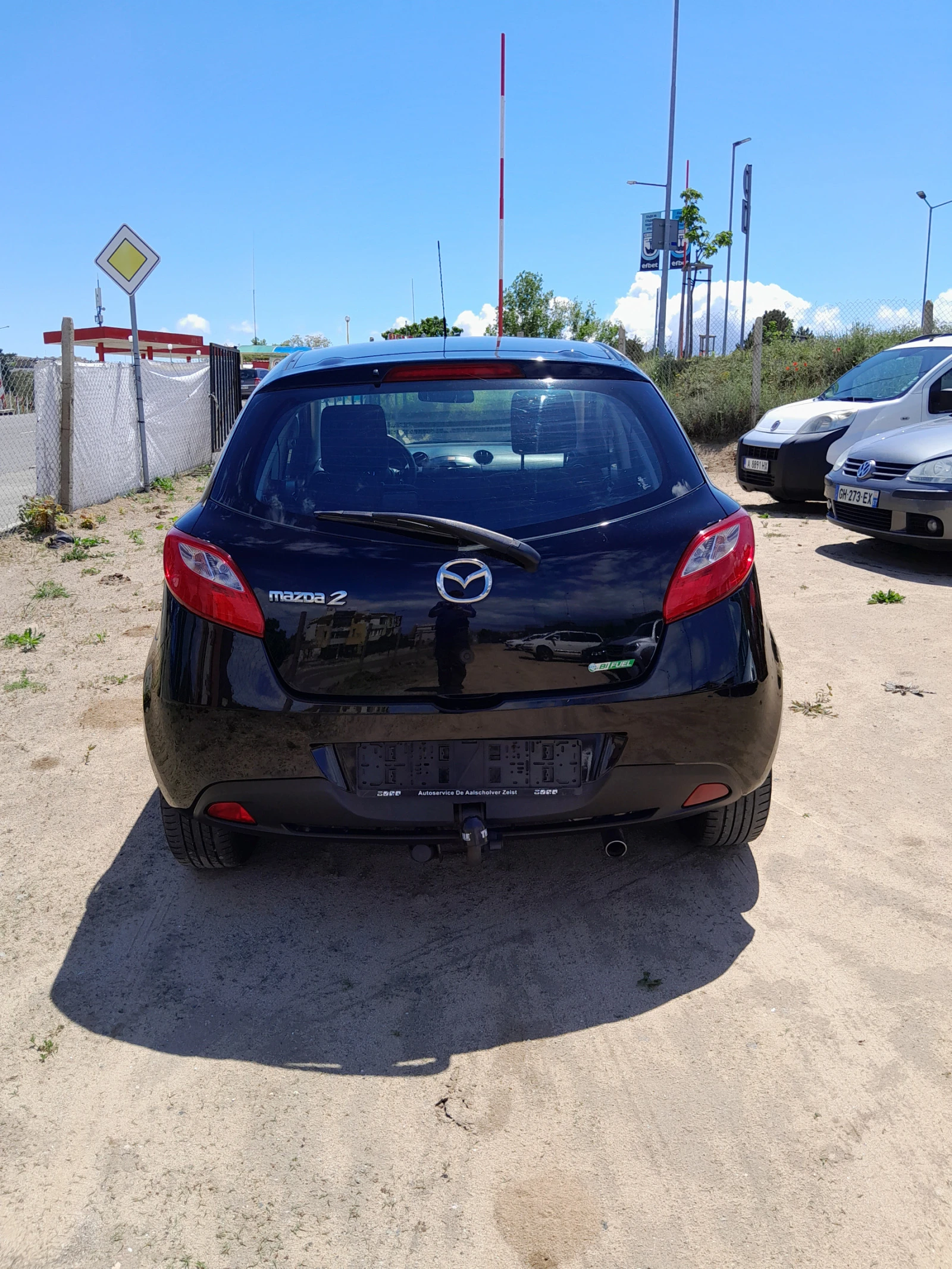 Mazda 2 1.3I - изображение 3