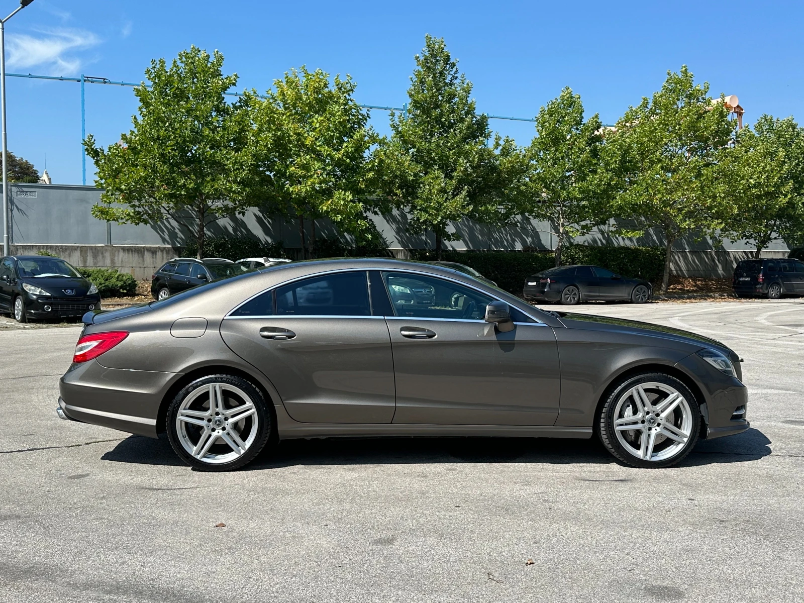 Mercedes-Benz CLS 55 4.7i 408 к.с. - изображение 5