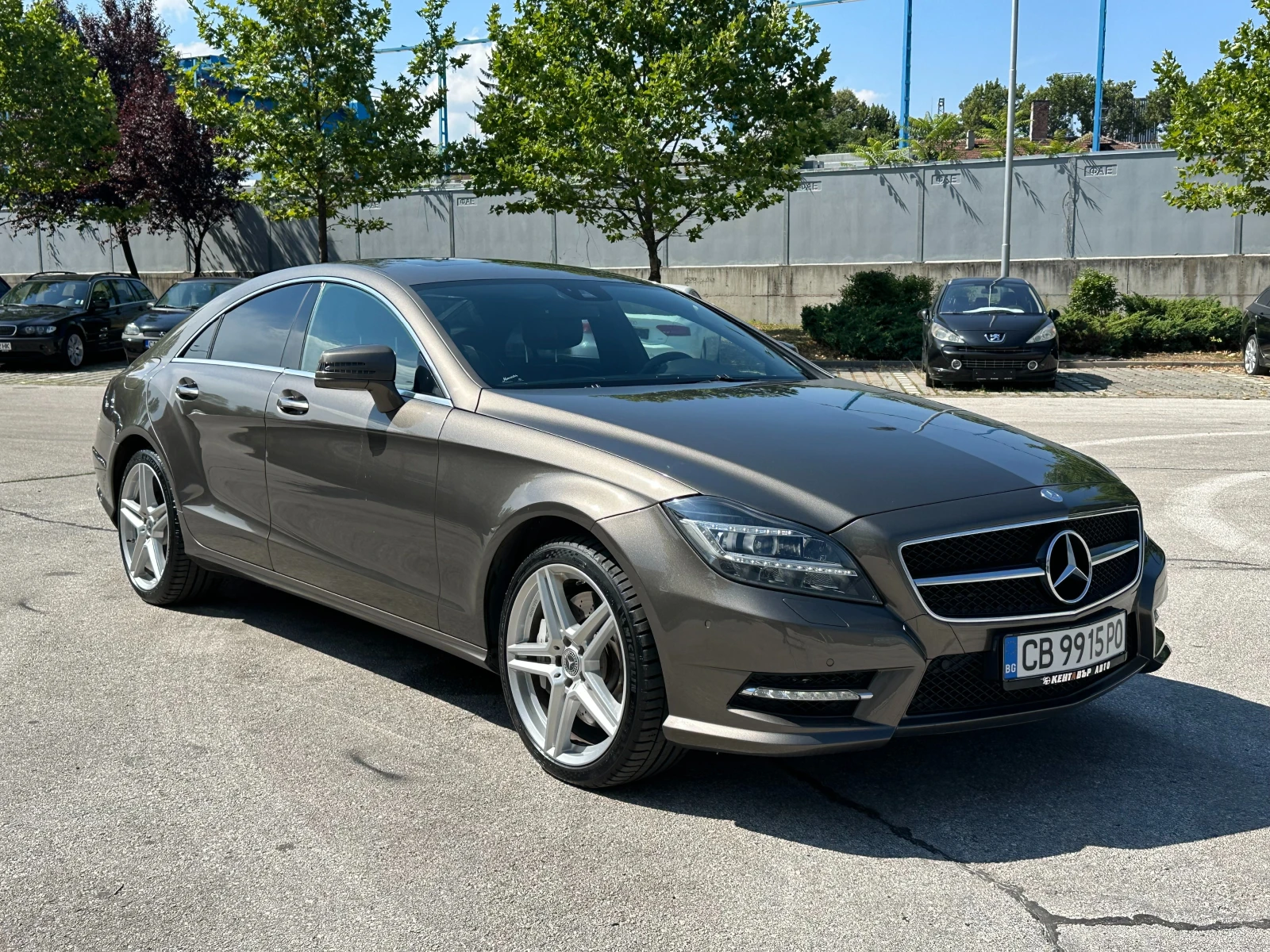 Mercedes-Benz CLS 55 4.7i 408 к.с. - изображение 6