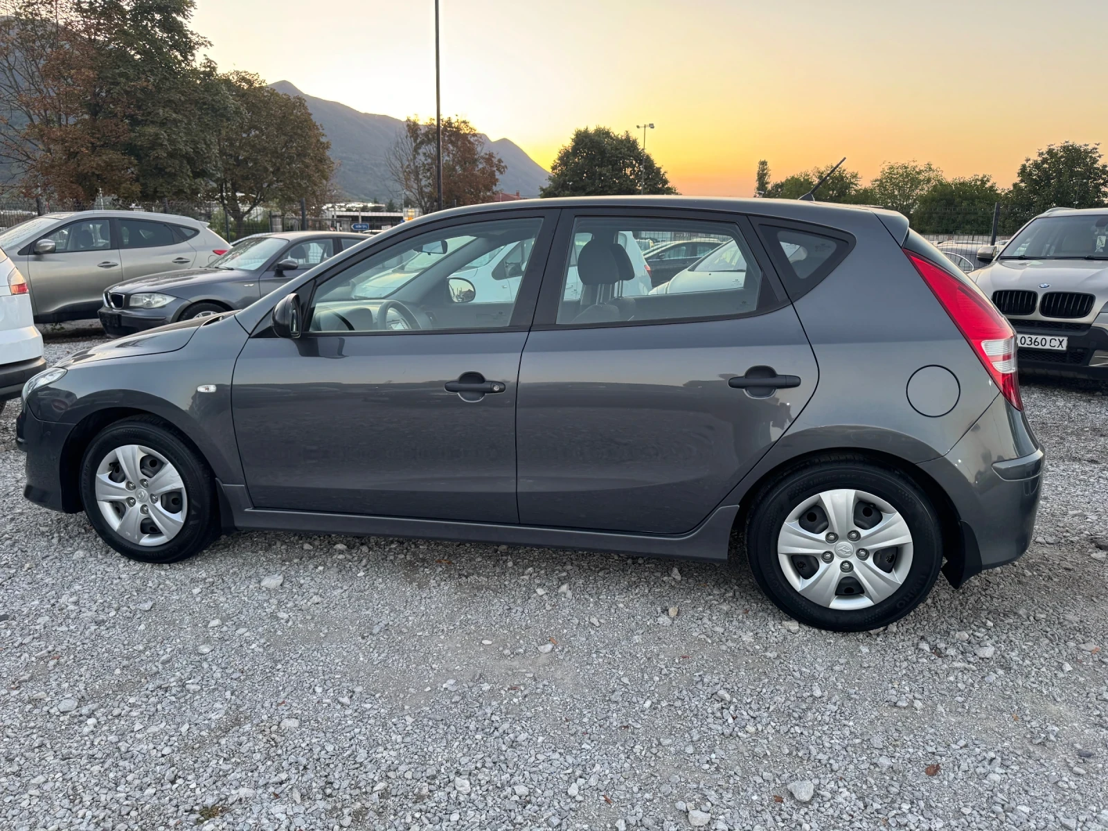 Hyundai I30 1.4i KLIMA 143000km. - изображение 6