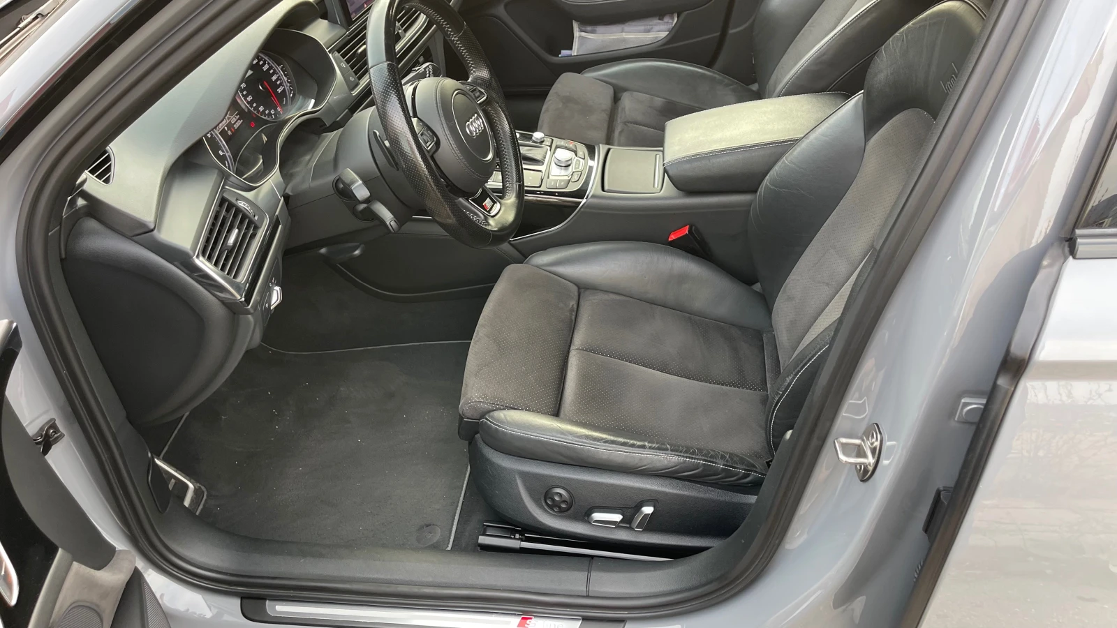 Audi A6 3.0TDi S-Line Quattro - изображение 4