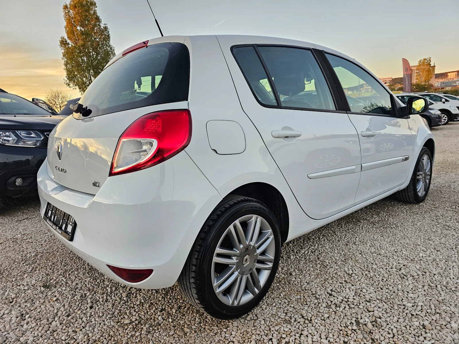 Renault Clio 1.5dCi, 90к.с. - изображение 4