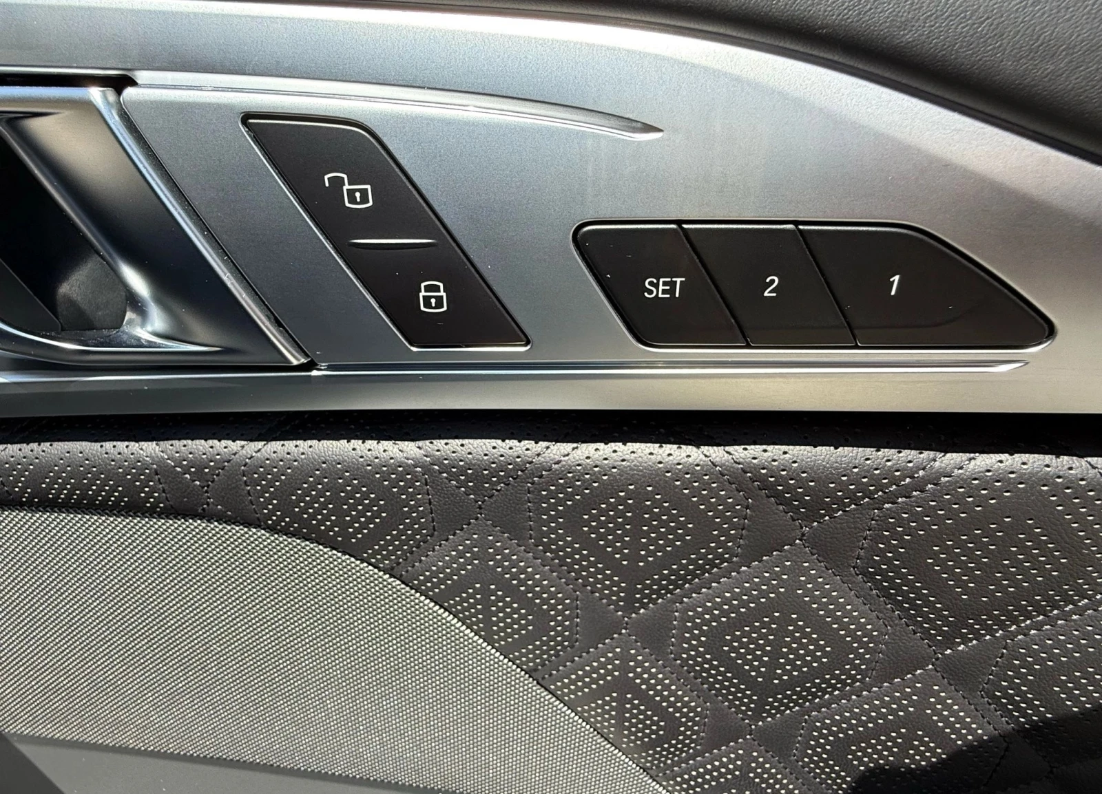 BMW M8 Competition - изображение 8