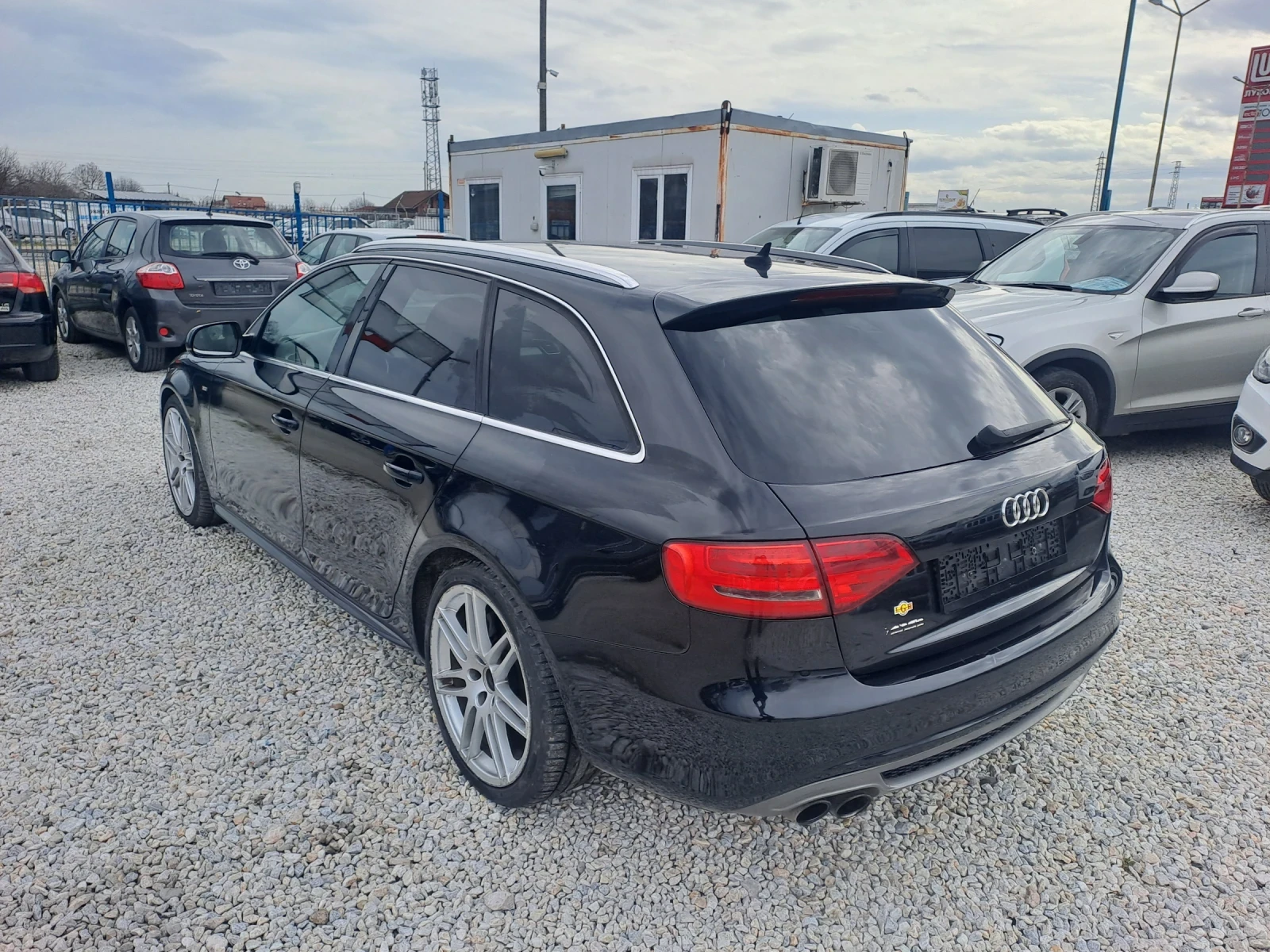 Audi A4 2, 0, TDI, S-Line, AVTOMATIK - изображение 4