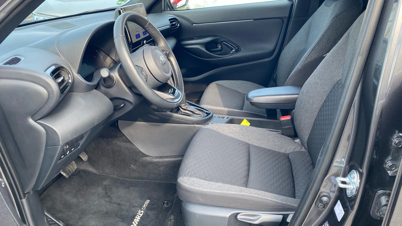 Toyota Yaris Cross 1.5 HEV, Teamplayer, снимка 14 - Автомобили и джипове - 53737354