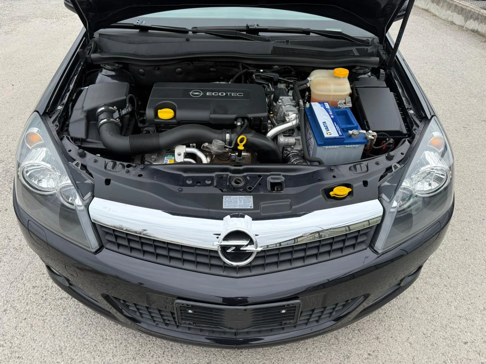 Opel Astra 1.7 дизел, снимка 4 - Автомобили и джипове - 53952011