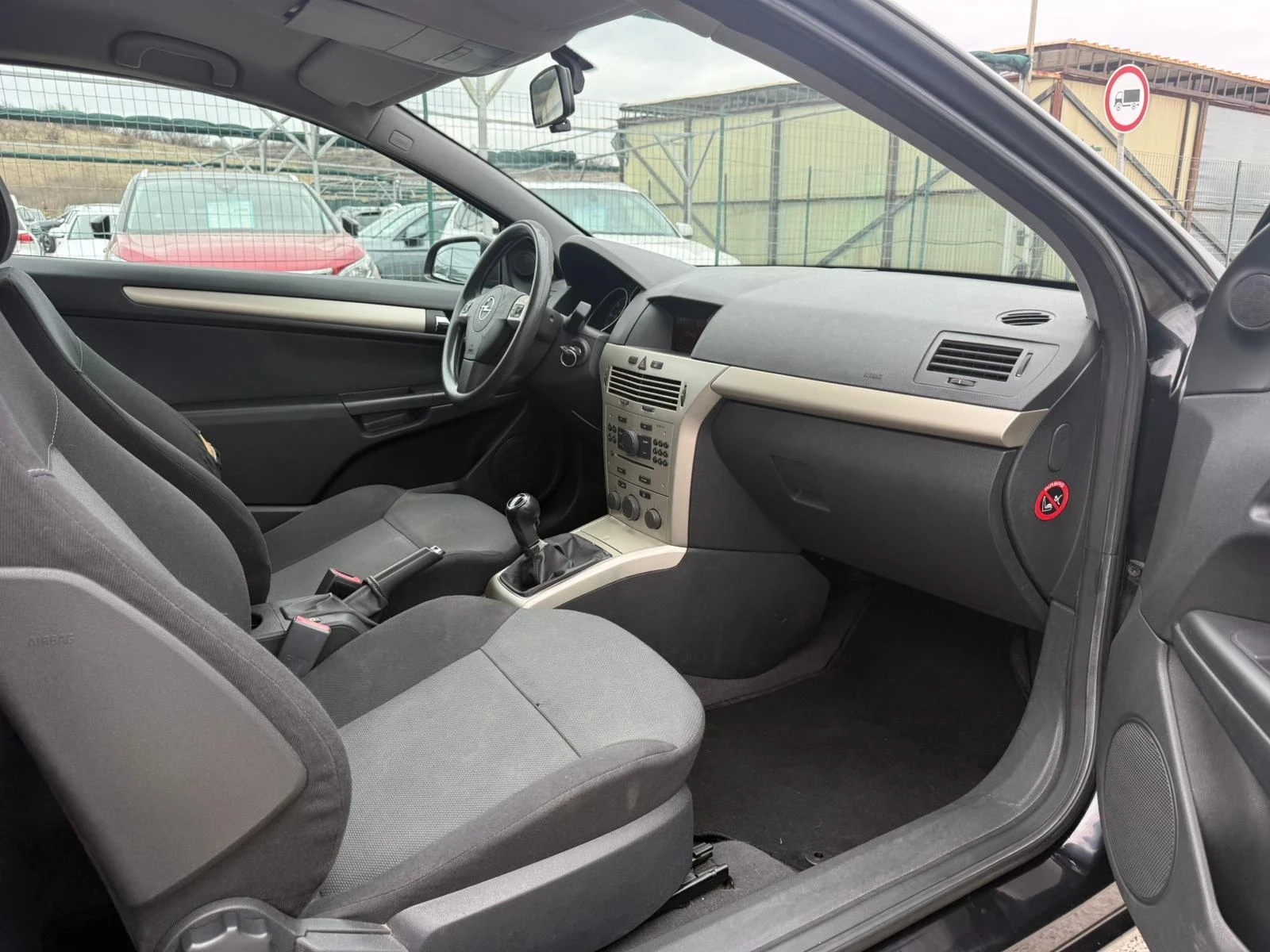 Opel Astra 1.7 дизел, снимка 8 - Автомобили и джипове - 53952011