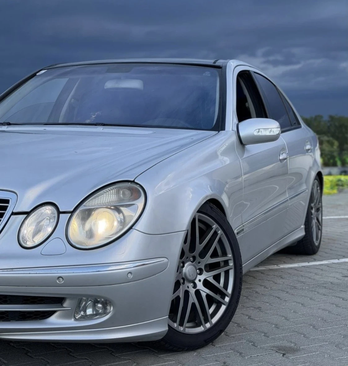 Mercedes-Benz E 320