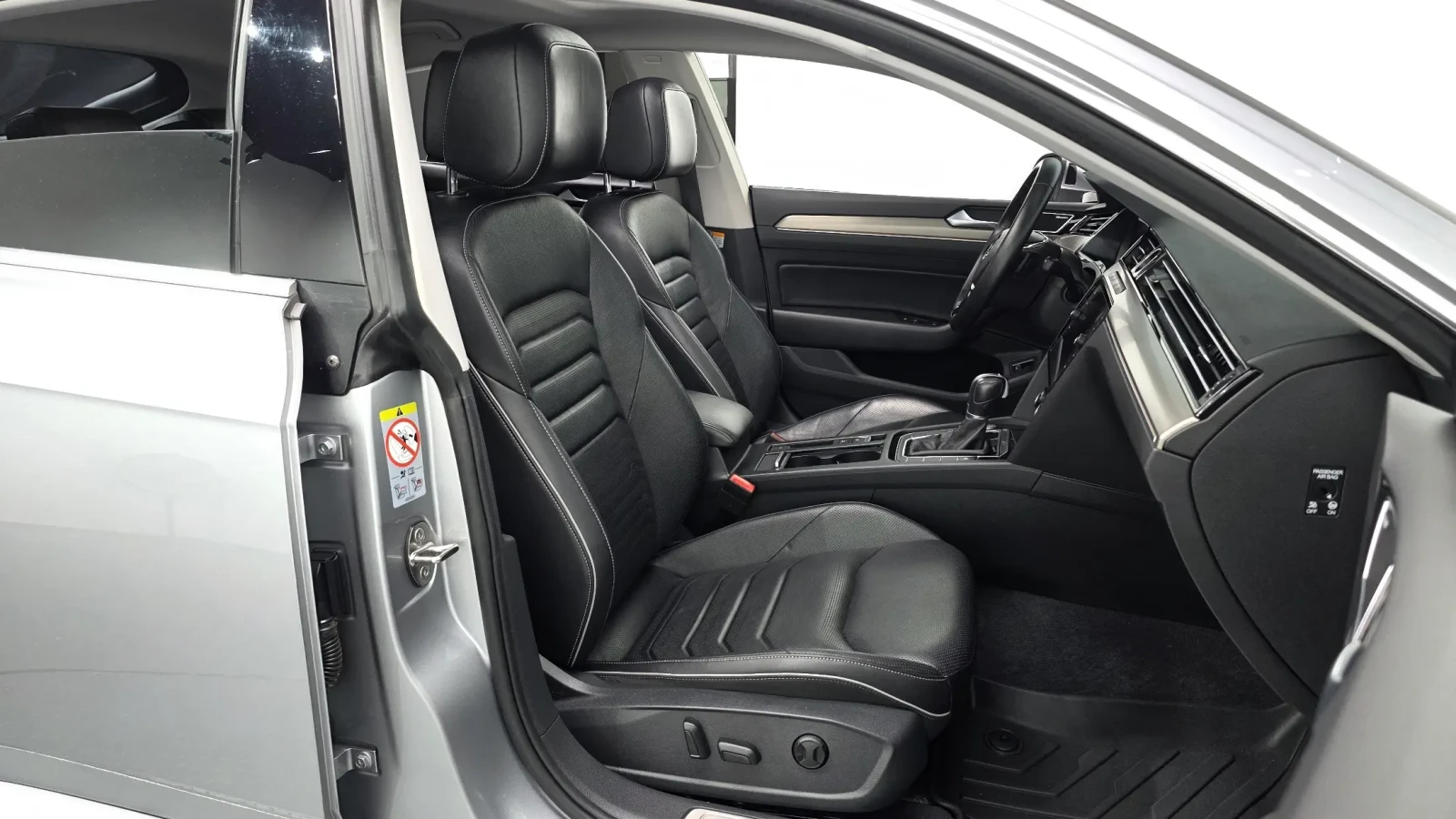 VW Arteon 2.0TDI PRESTIGE /PANORAMA/360CAM, снимка 10 - Автомобили и джипове - 55222636