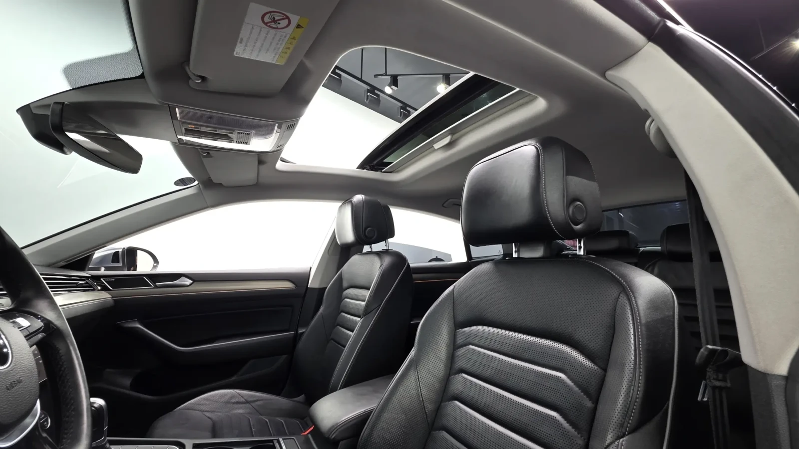 VW Arteon 2.0TDI PRESTIGE /PANORAMA/360CAM, снимка 14 - Автомобили и джипове - 55222636