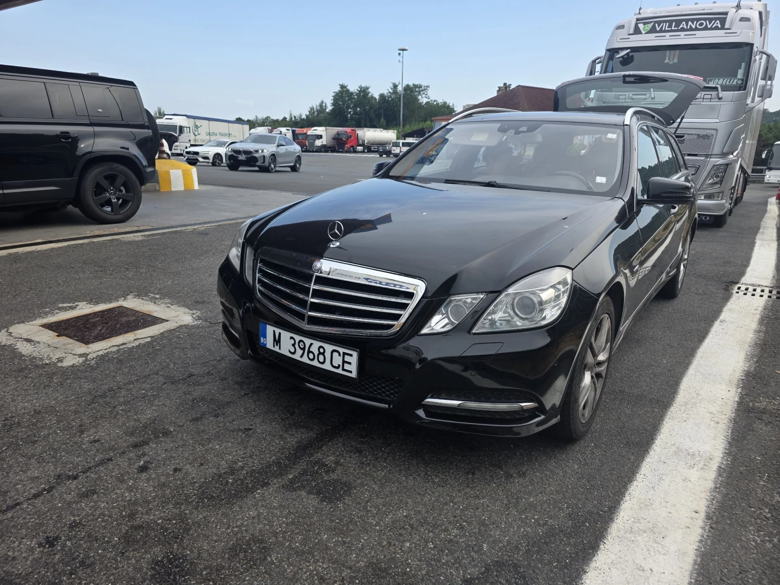 Mercedes-Benz E 350, снимка 3 - Автомобили и джипове - 55329596