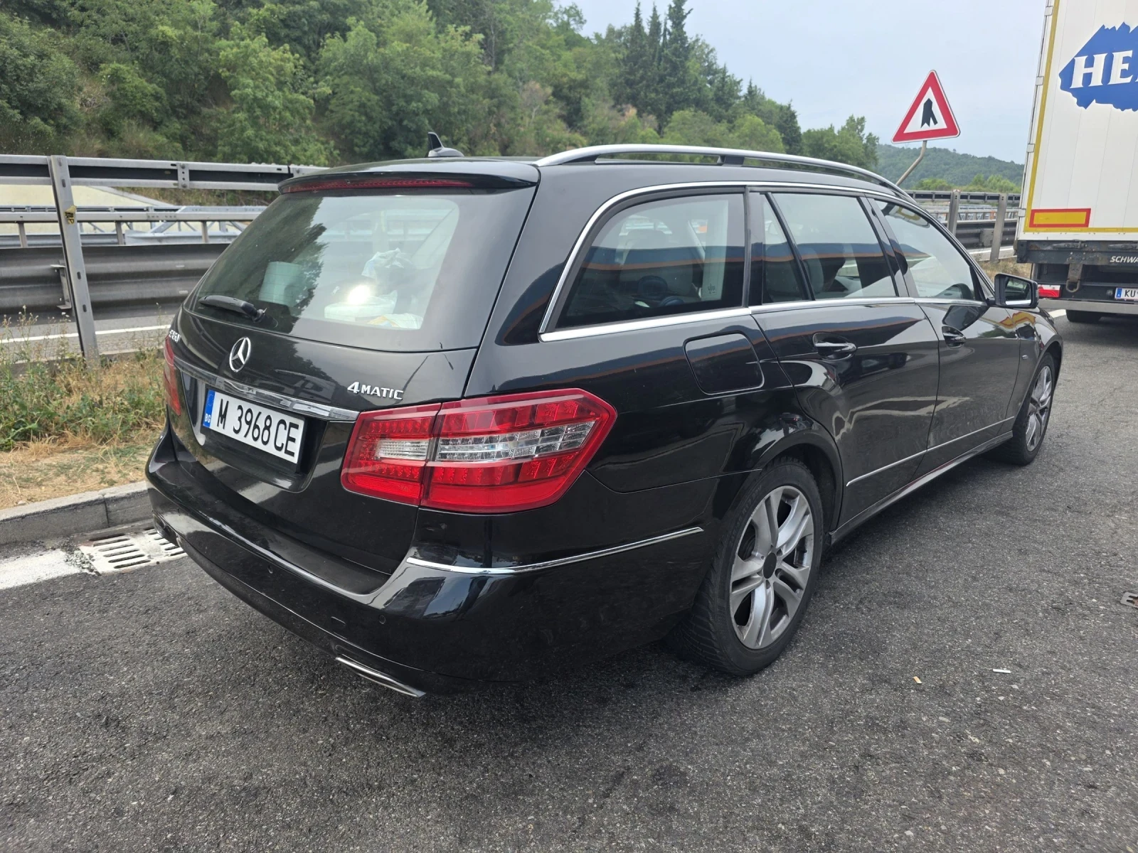 Mercedes-Benz E 350, снимка 4 - Автомобили и джипове - 55329596