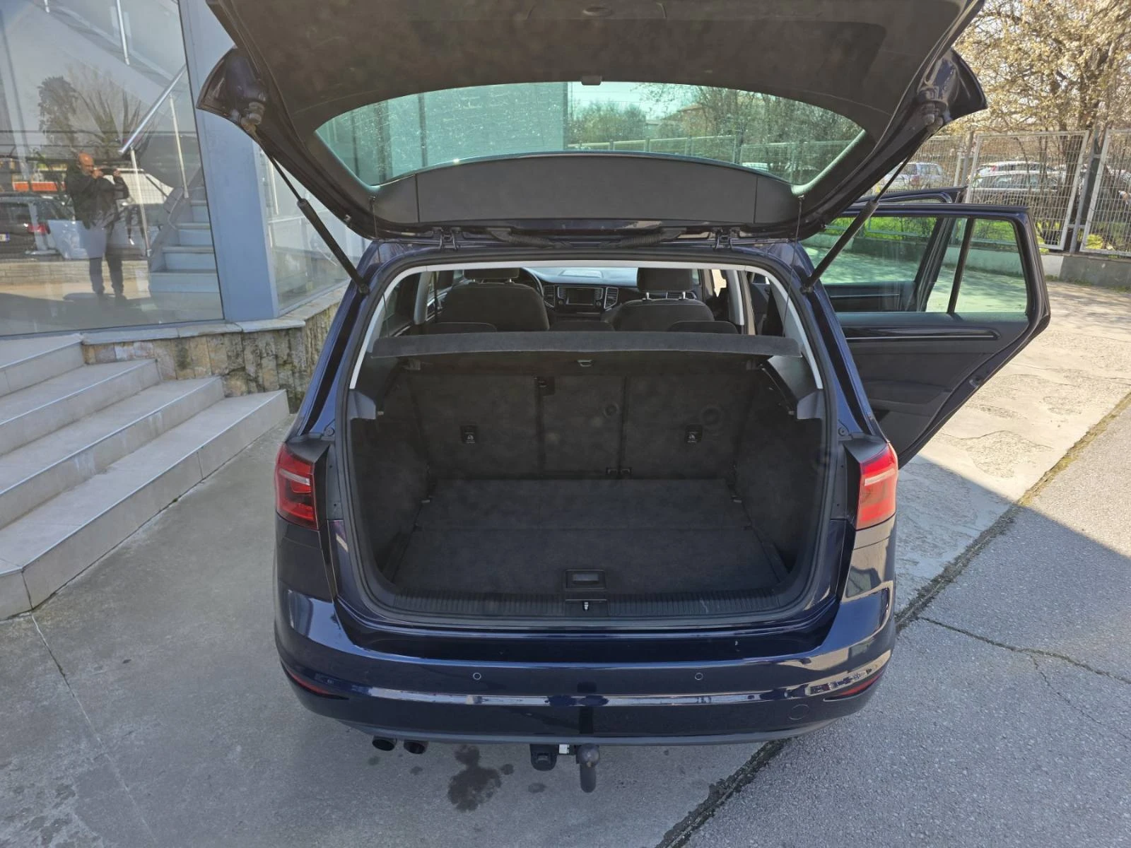 VW Sportsvan 2 TDI 150 k, снимка 7 - Автомобили и джипове - 55395935