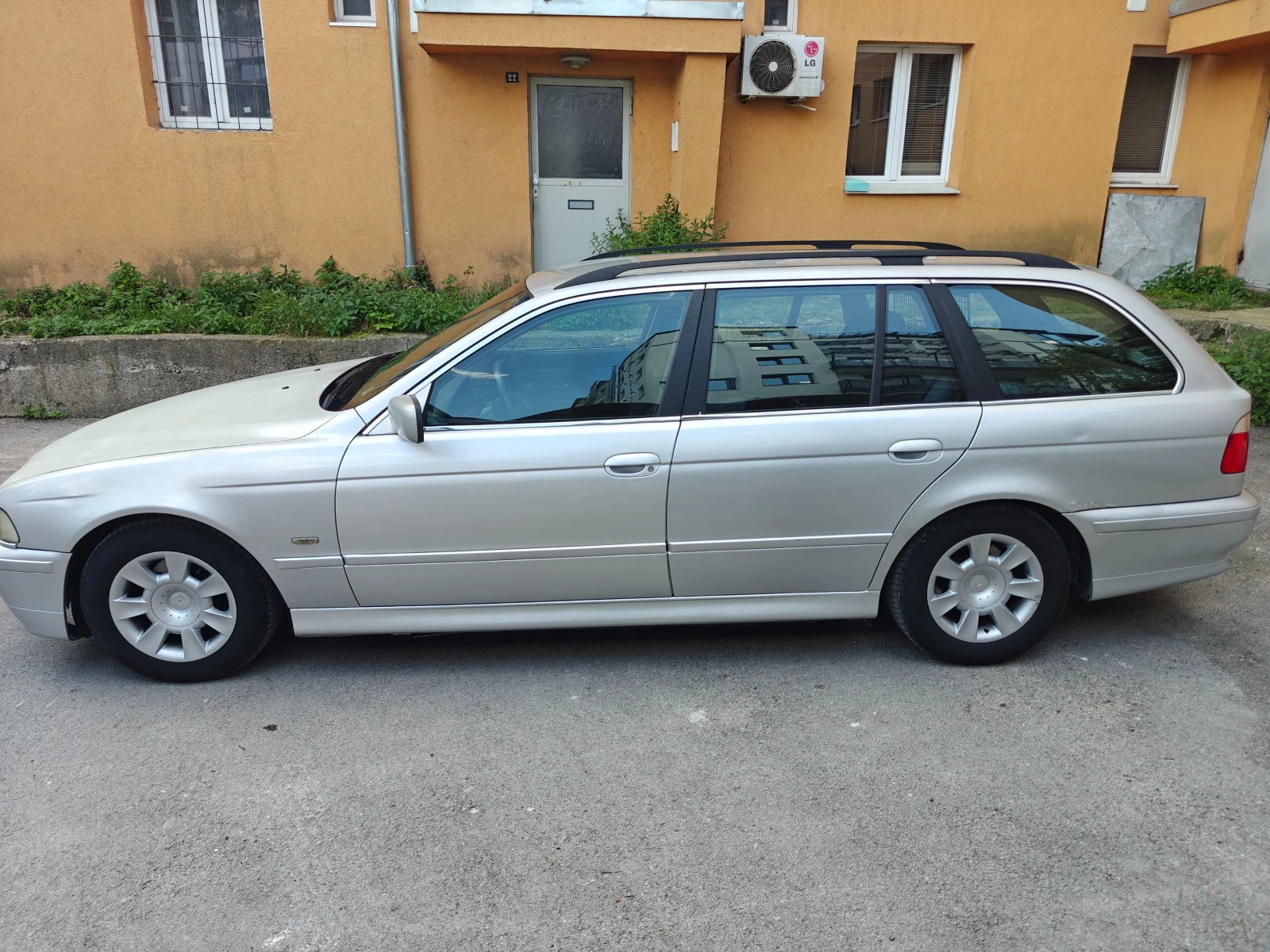 BMW 525 525d, снимка 2 - Автомобили и джипове - 55679082