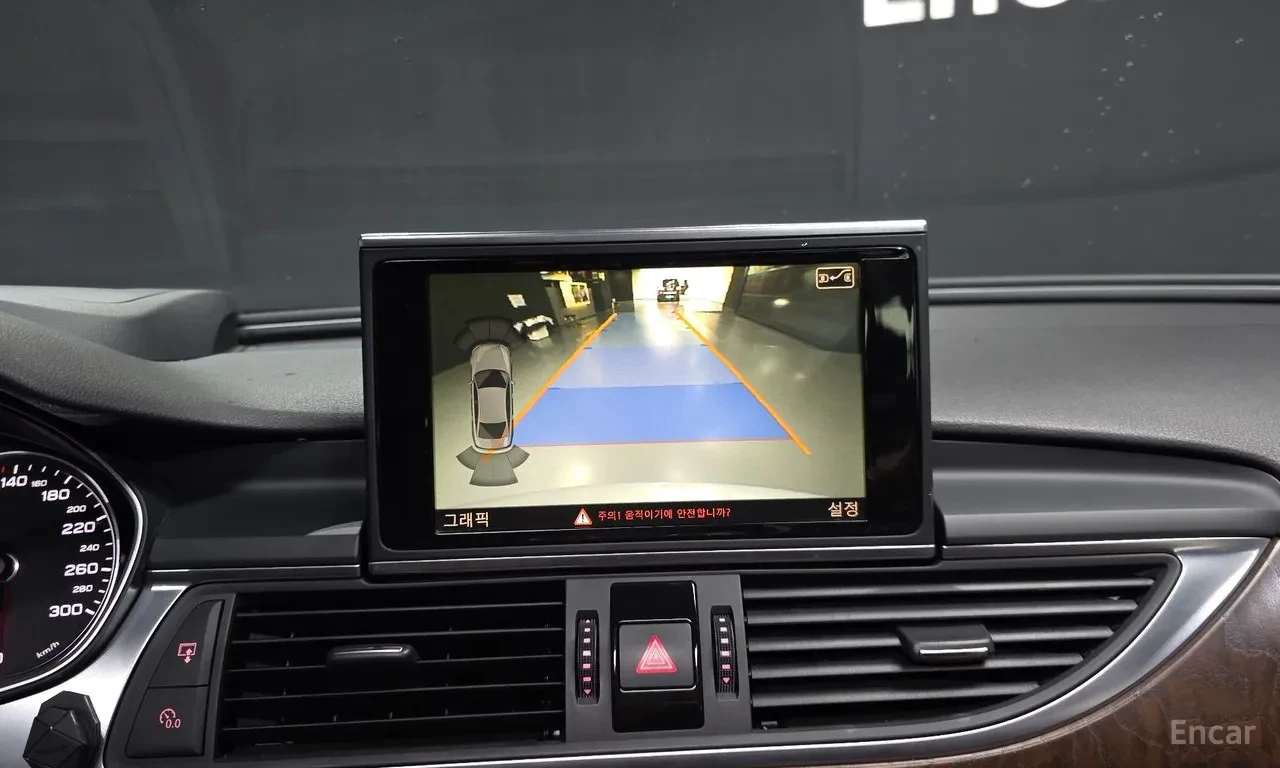 Audi A6 3.0T/ОБДУХ/КАФЯВА КОЖА/HUD/ПАНО, снимка 12 - Автомобили и джипове - 56324836