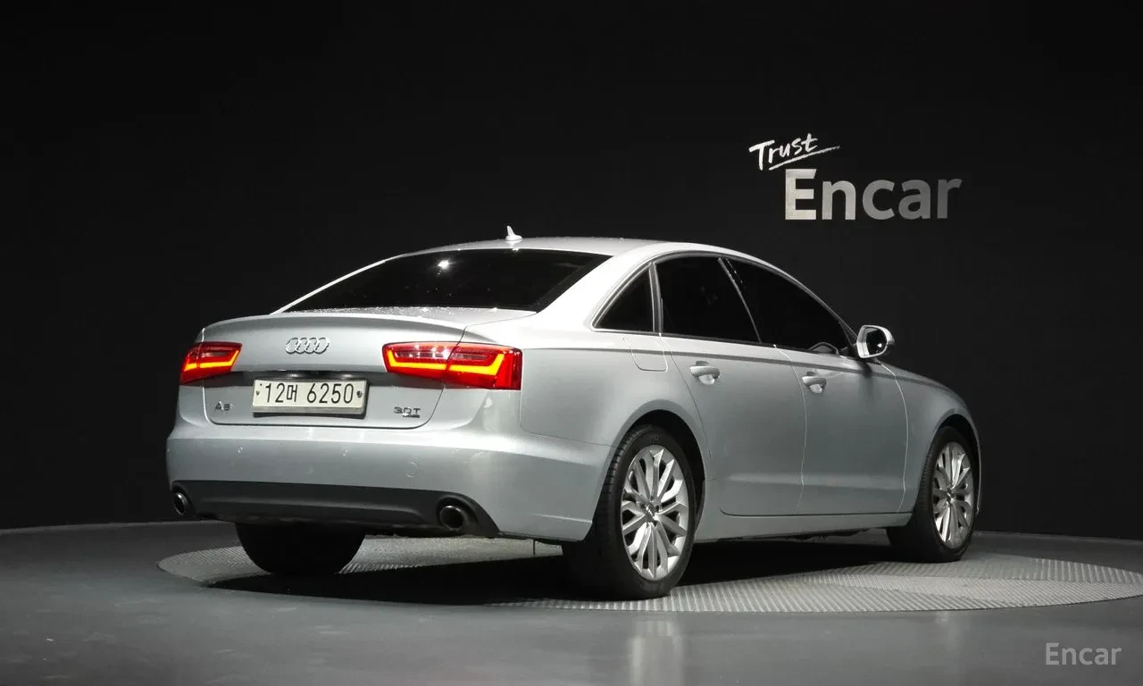 Audi A6 3.0T/ОБДУХ/КАФЯВА КОЖА/HUD/ПАНО, снимка 3 - Автомобили и джипове - 56324836