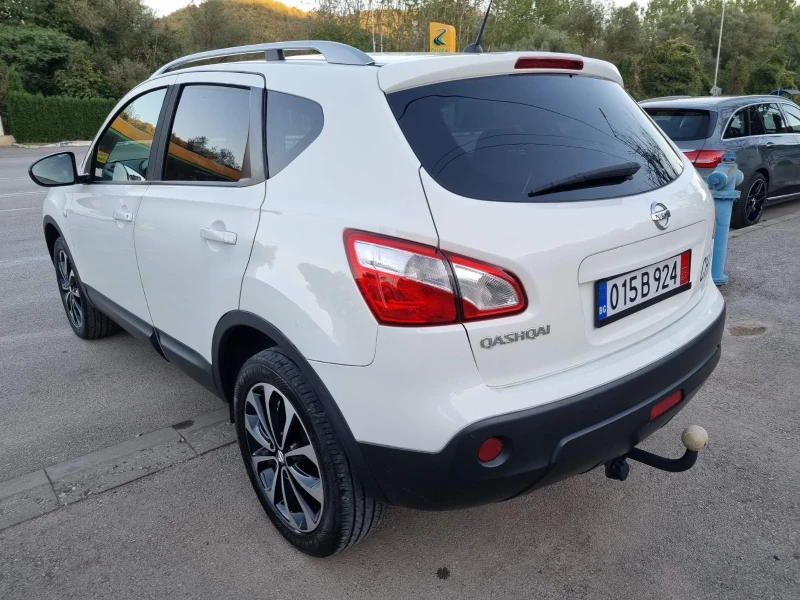 Nissan Qashqai 2.0i ШВЕЙЦАРИЯ, снимка 4 - Автомобили и джипове - 47426742