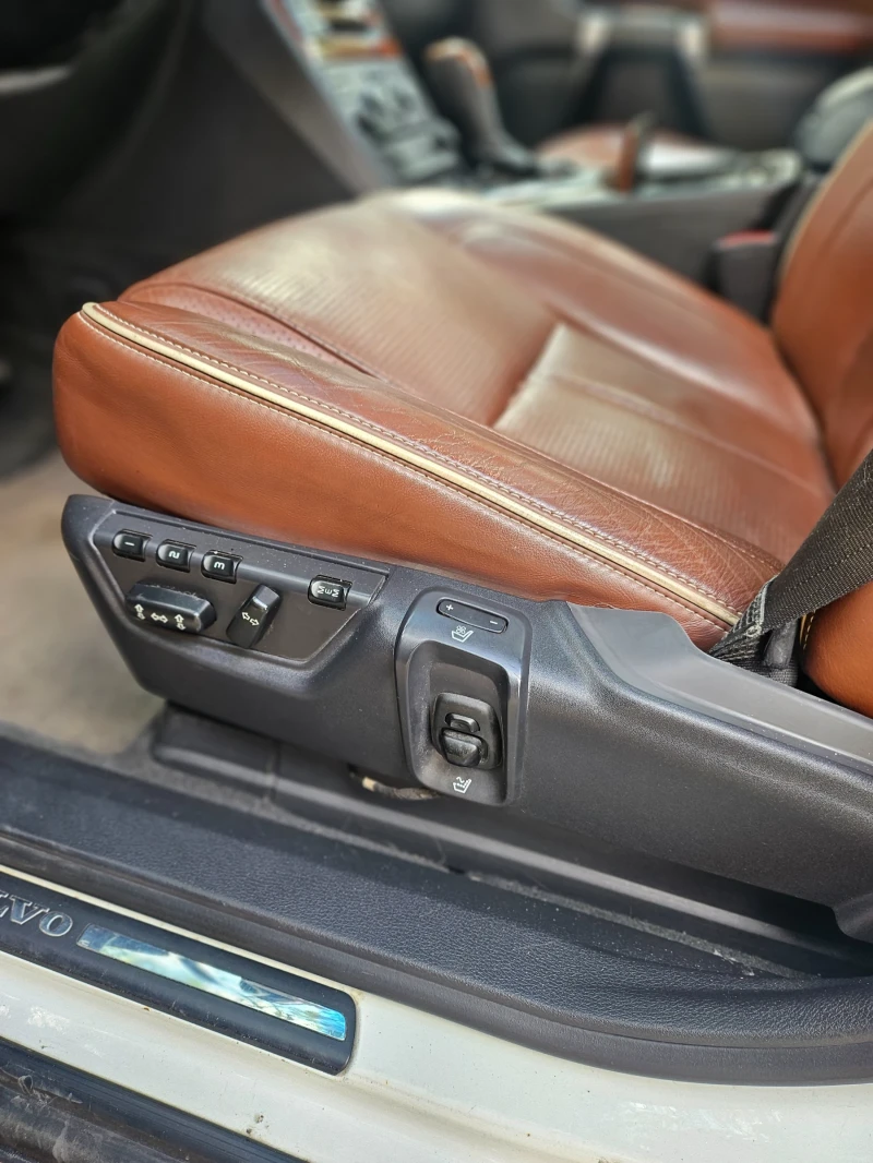 Volvo Xc90, снимка 5 - Автомобили и джипове - 51926635