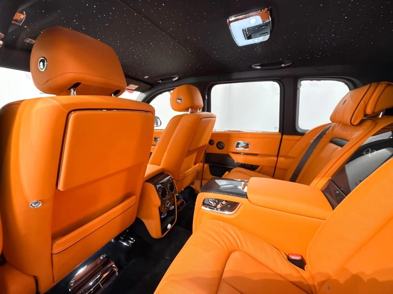 Rolls-Royce Cullinan BLACK BADGE/FACELIFT/BESPOKE/SHOOTING STAR/4-SEATS, снимка 16 - Автомобили и джипове - 52828452