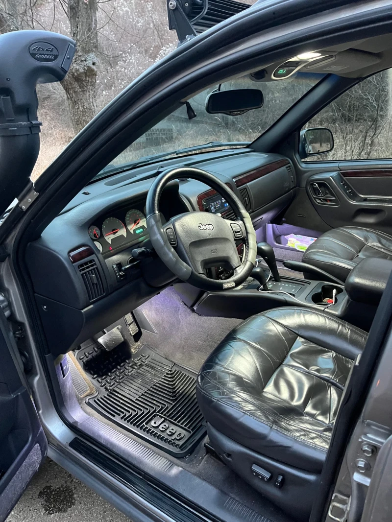 Jeep Grand cherokee, снимка 11 - Автомобили и джипове - 52957210