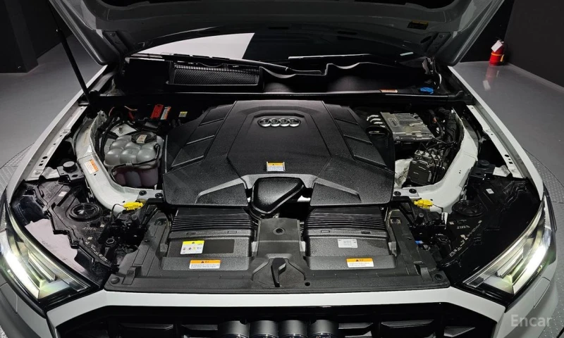 Audi Q7, снимка 6 - Автомобили и джипове - 53077191