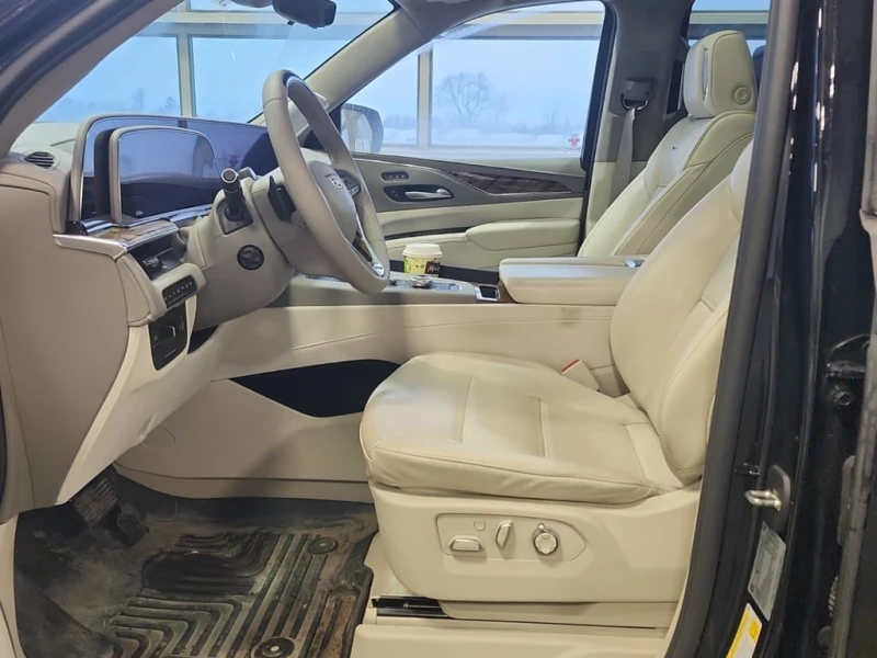 Cadillac Escalade * 4WD SPORT PLATINUM * CARFAX * БЕЗ ПЪРВОНАЧАЛНА В, снимка 5 - Автомобили и джипове - 53086905