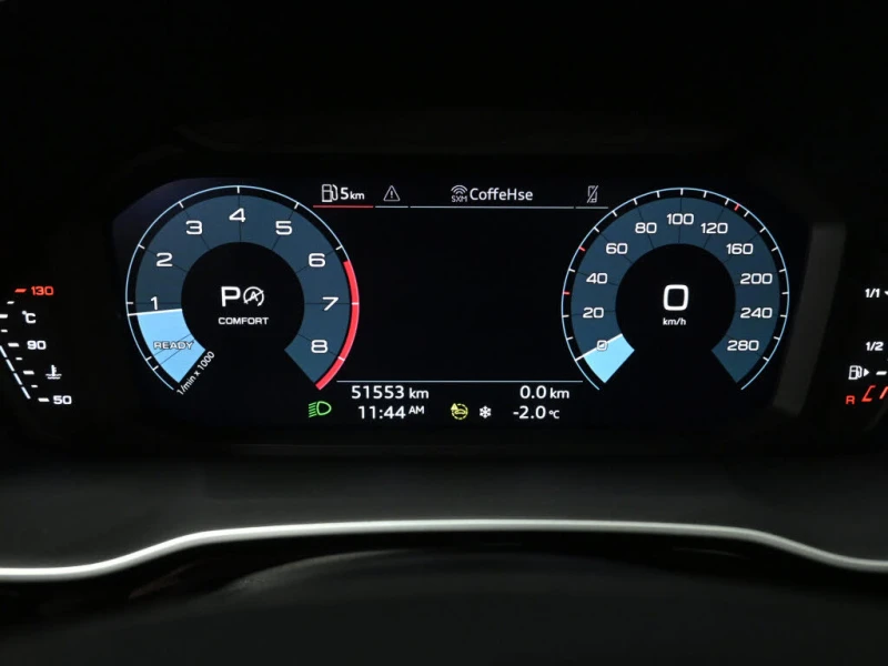 Audi Q3 quattro Komfort* 40 TFSI* АвтоКредит* (ЦЕНА ДО БГ), снимка 11 - Автомобили и джипове - 53262846