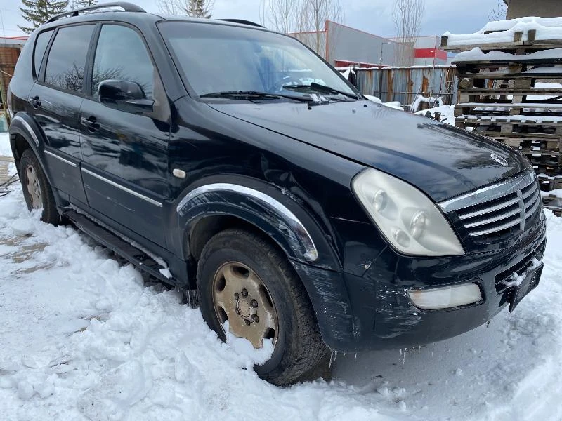 SsangYong Rexton 2.7 CDI АВТОМАТИК, снимка 2 - Автомобили и джипове - 44157070