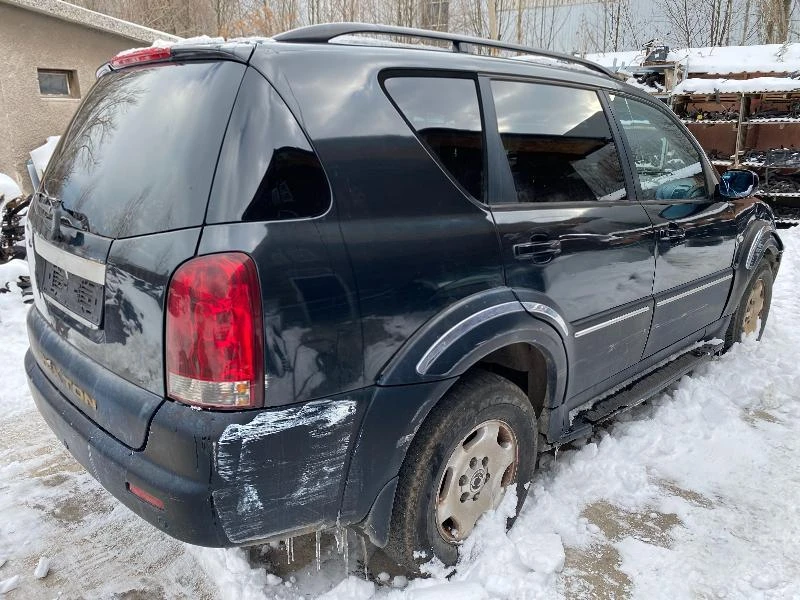 SsangYong Rexton 2.7 CDI АВТОМАТИК, снимка 3 - Автомобили и джипове - 44157070